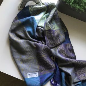 Multi colored Pashmina neck scarf